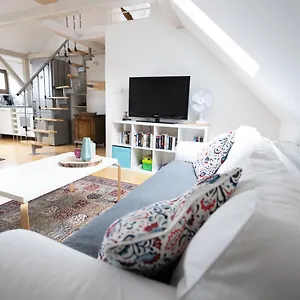 Apartment 27, Coburg